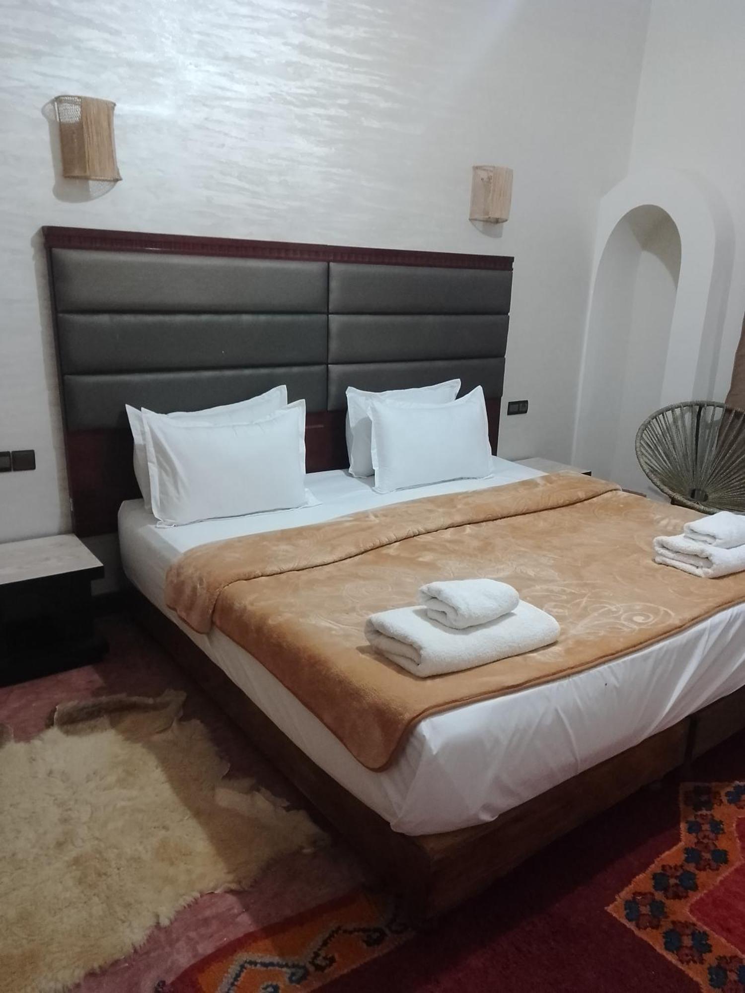 Kasbah Dar Bahnini Hostel Skoura Kültér fotó
