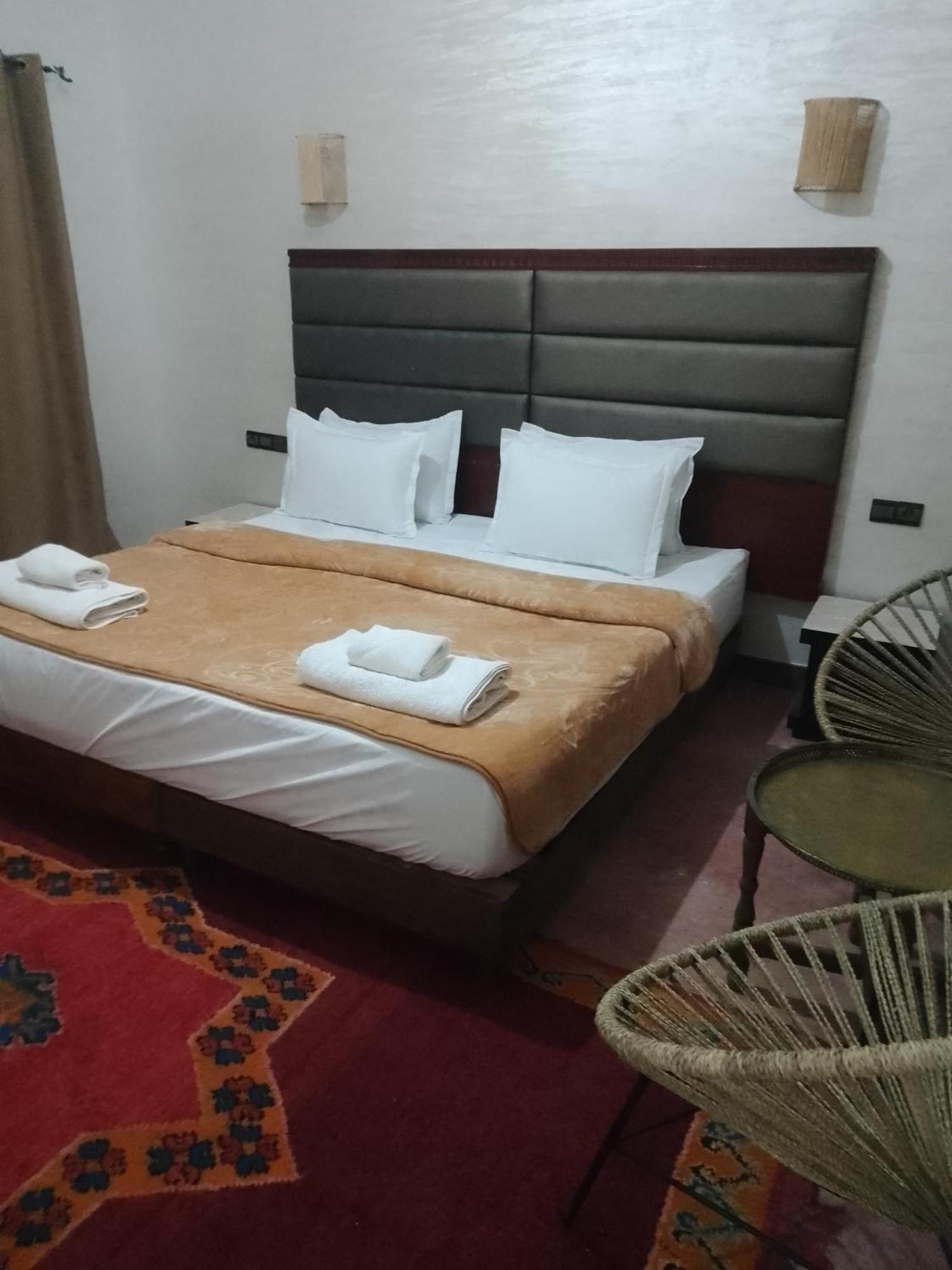 Kasbah Dar Bahnini Hostel Skoura Kültér fotó
